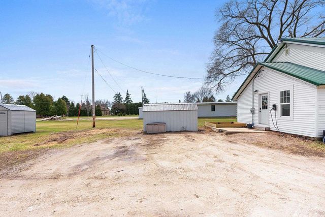 N9003 LAKESHORE DRIVE, Van Dyne, WI 54979