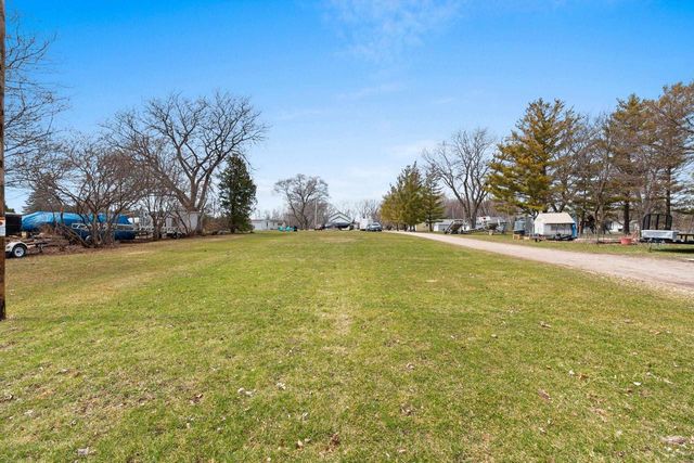 N9003 LAKESHORE DRIVE, Van Dyne, WI 54979