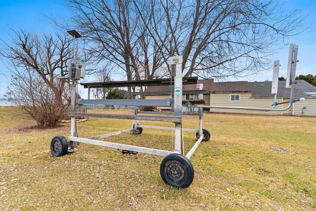 N9003 LAKESHORE DRIVE, Van Dyne, WI 54979