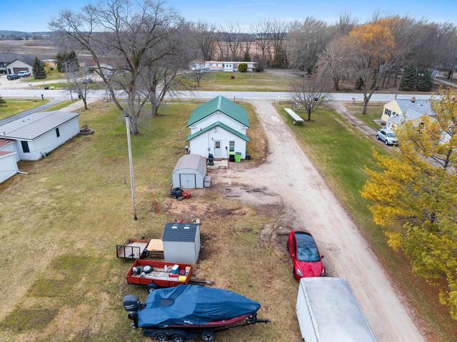 N9003 LAKESHORE DRIVE, Van Dyne, WI 54979