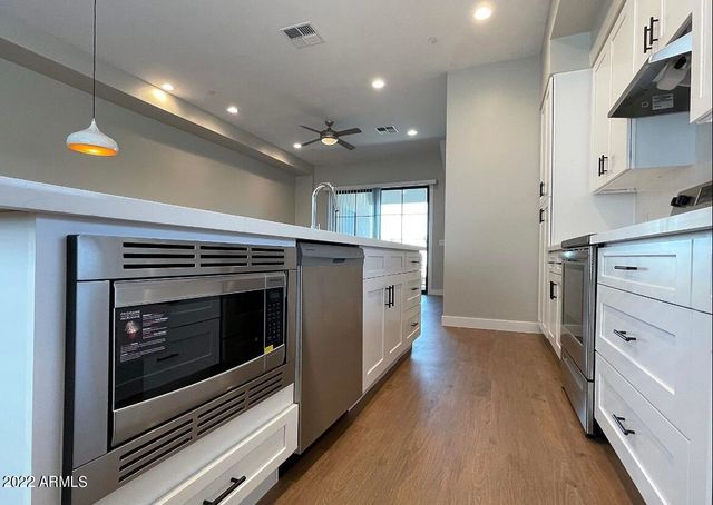 3215 E Flower Street 16, Phoenix, AZ 85018