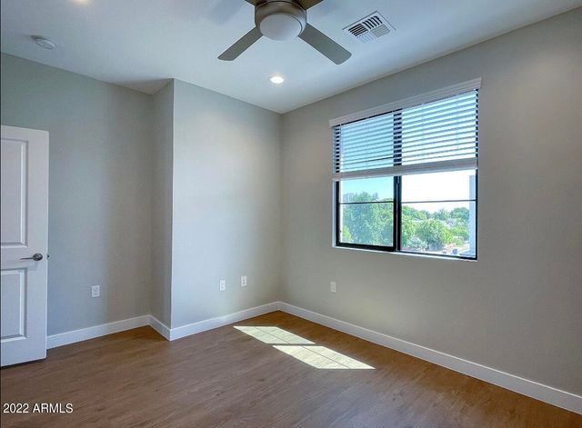 3215 E Flower Street 16, Phoenix, AZ 85018