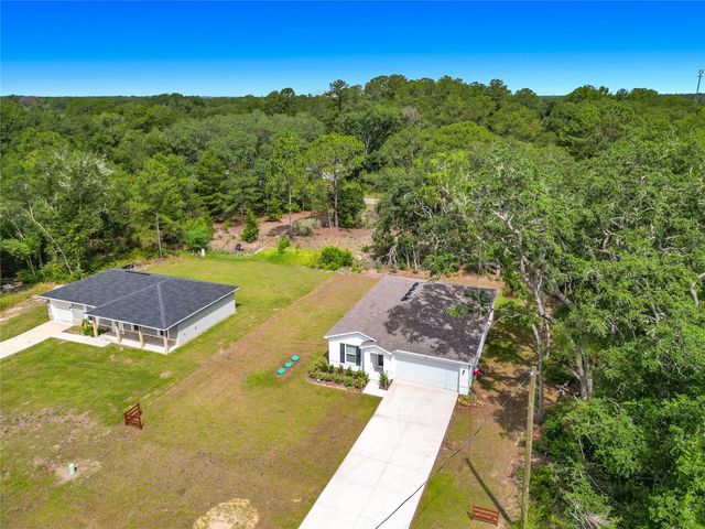 50 BAY ROAD, Ocklawaha, FL 32179