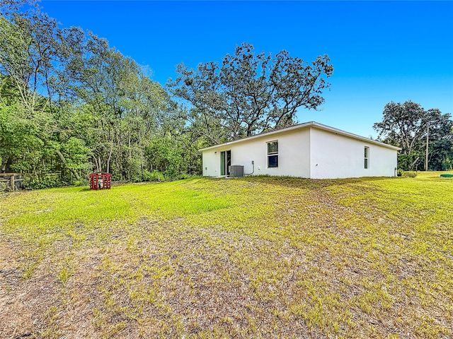 50 BAY ROAD, Ocklawaha, FL 32179