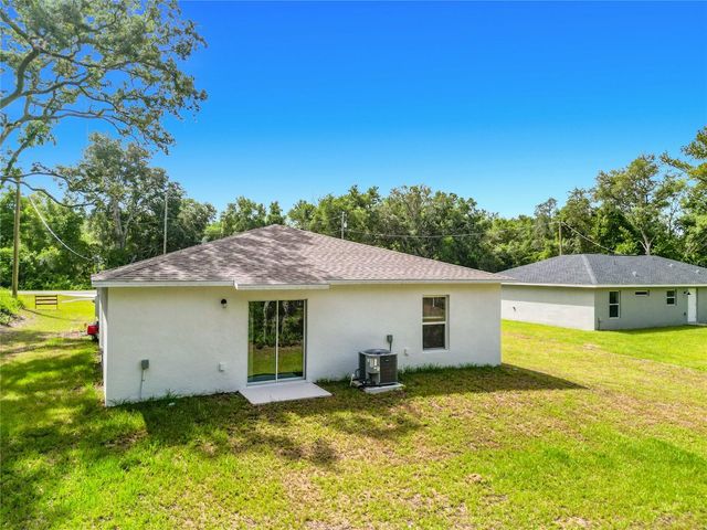 50 BAY ROAD, Ocklawaha, FL 32179