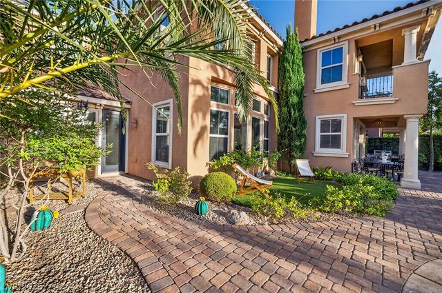 15 Benevolo Drive, Henderson, NV 89011