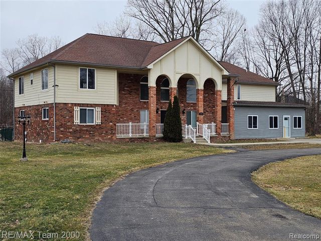 2780 Denton Road, Canton, MI 48188