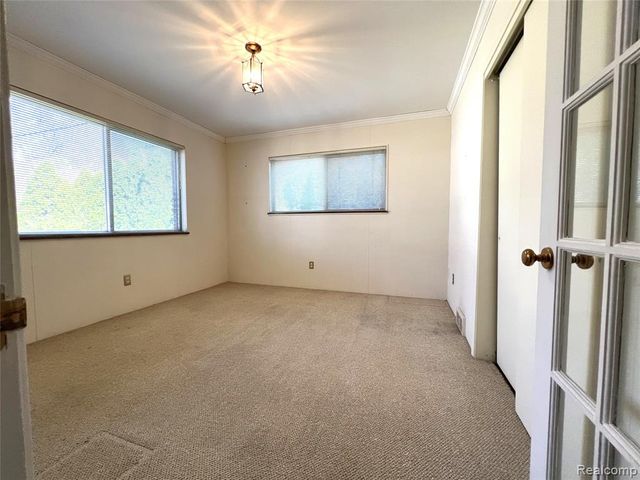 505 Anita Avenue, Grosse Pointe, MI 48236