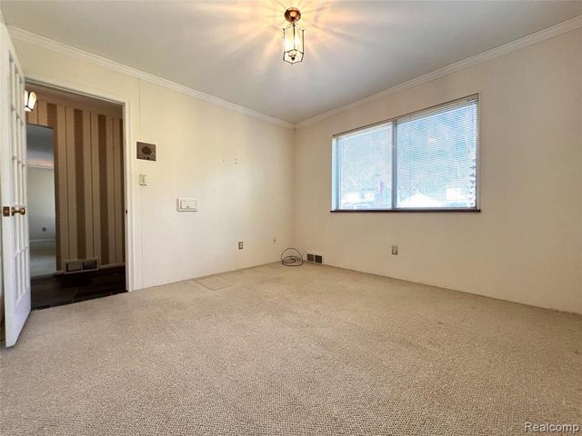 505 Anita Avenue, Grosse Pointe, MI 48236