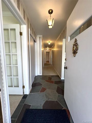 505 Anita Avenue, Grosse Pointe, MI 48236