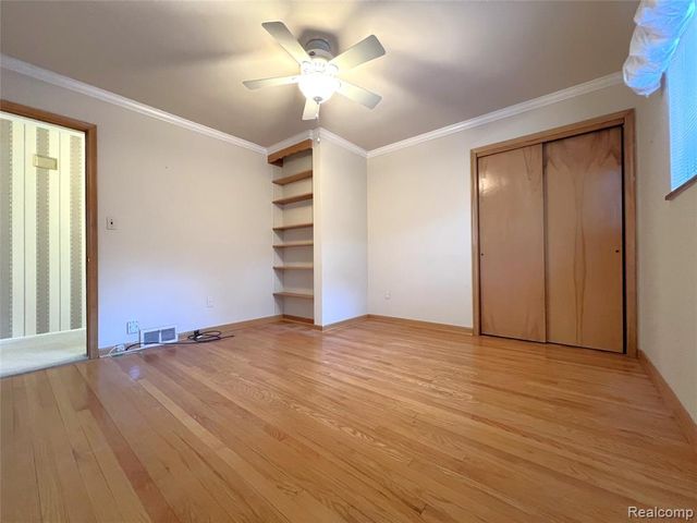 505 Anita Avenue, Grosse Pointe, MI 48236