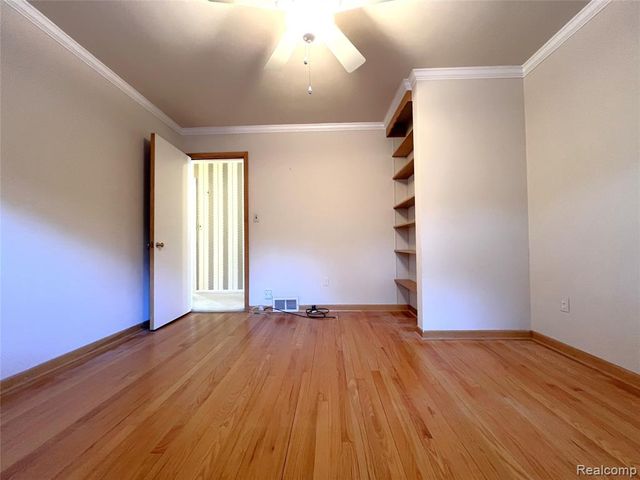 505 Anita Avenue, Grosse Pointe, MI 48236