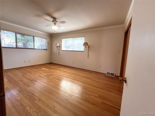 505 Anita Avenue, Grosse Pointe, MI 48236