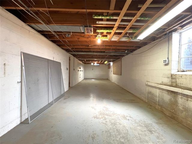 505 Anita Avenue, Grosse Pointe, MI 48236