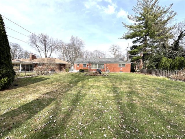 505 Anita Avenue, Grosse Pointe, MI 48236