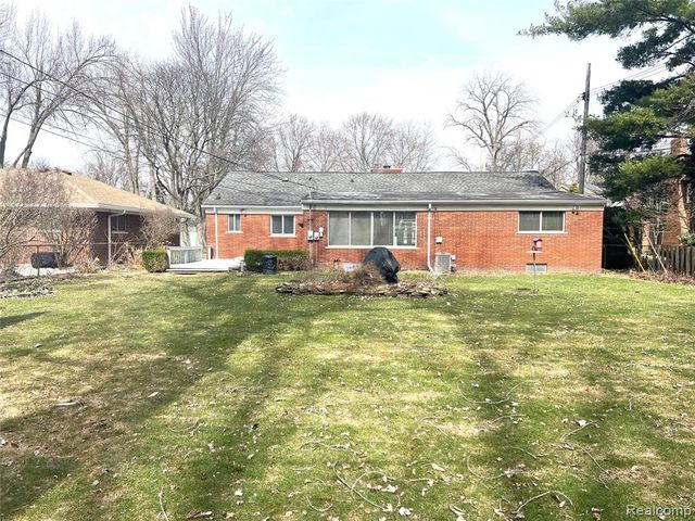 505 Anita Avenue, Grosse Pointe, MI 48236
