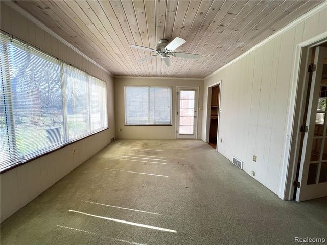 505 Anita Avenue, Grosse Pointe, MI 48236