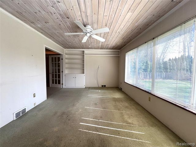 505 Anita Avenue, Grosse Pointe, MI 48236