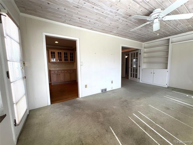 505 Anita Avenue, Grosse Pointe, MI 48236