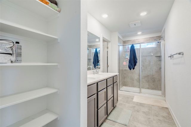 572 Pepperbark LOOP, Buda, TX 78610