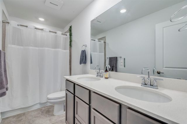 572 Pepperbark LOOP, Buda, TX 78610