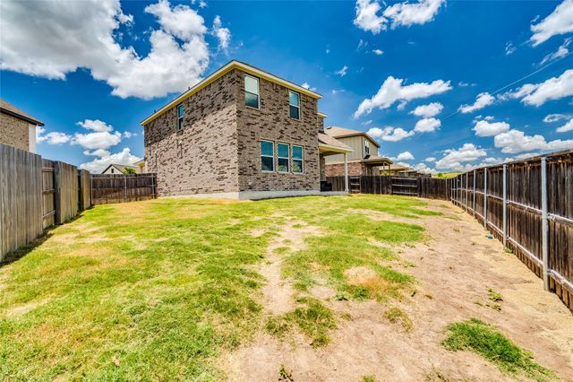 572 Pepperbark LOOP, Buda, TX 78610