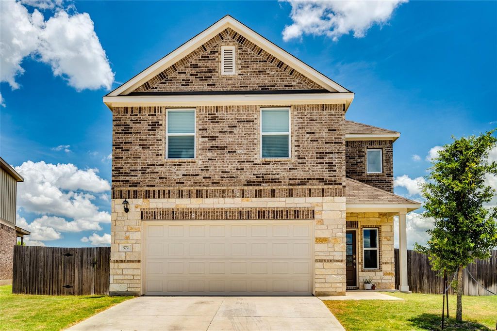 572 Pepperbark LOOP, Buda, TX 78610