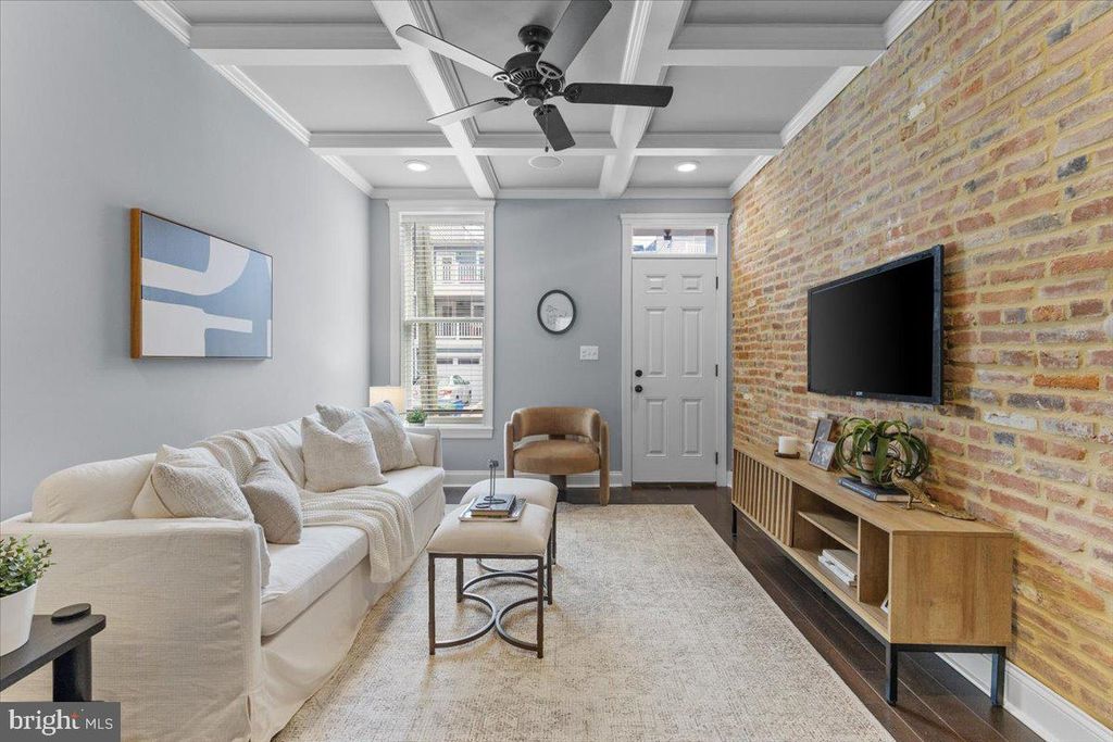 Image 1 of property listing at 616 HYSON ST, Baltimore, MD 21230