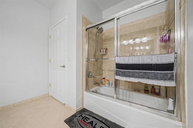 935 Tower Ridge Circle, Middletown, NY 10941