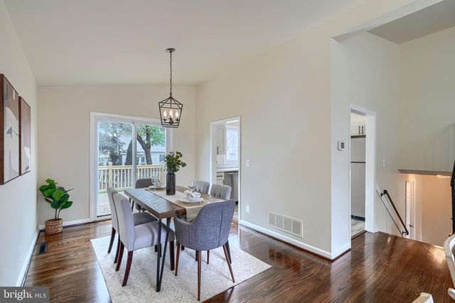 2831 RONA RD, Baltimore, MD 21207