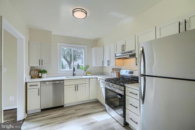 2831 RONA RD, Baltimore, MD 21207