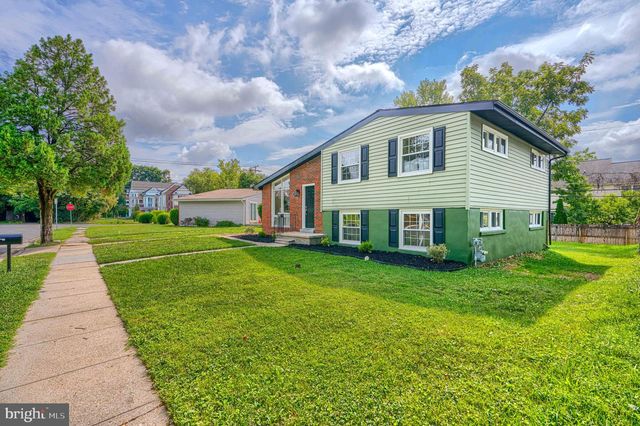 2831 RONA RD, Baltimore, MD 21207