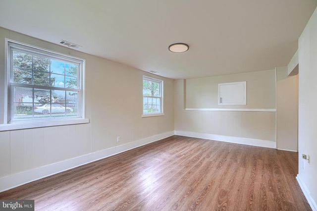2831 RONA RD, Baltimore, MD 21207