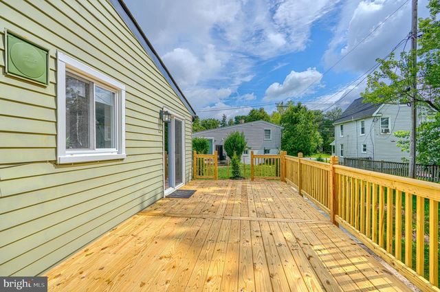2831 RONA RD, Baltimore, MD 21207