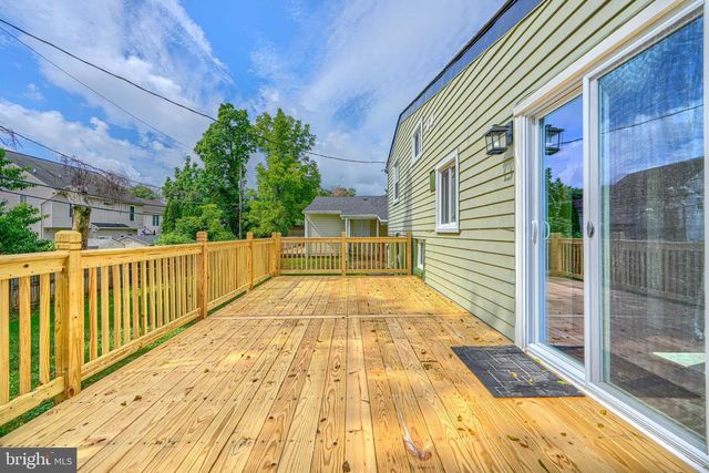 2831 RONA RD, Baltimore, MD 21207