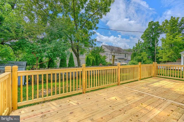 2831 RONA RD, Baltimore, MD 21207