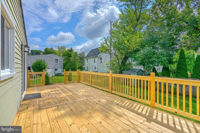 2831 RONA RD, Baltimore, MD 21207