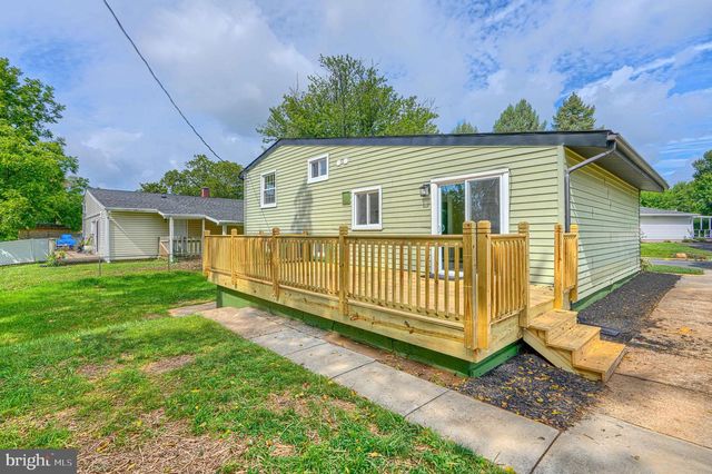 2831 RONA RD, Baltimore, MD 21207