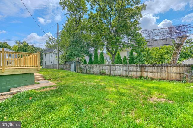 2831 RONA RD, Baltimore, MD 21207