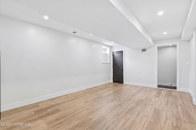 19 Susie Lane, Jackson, NJ 08527