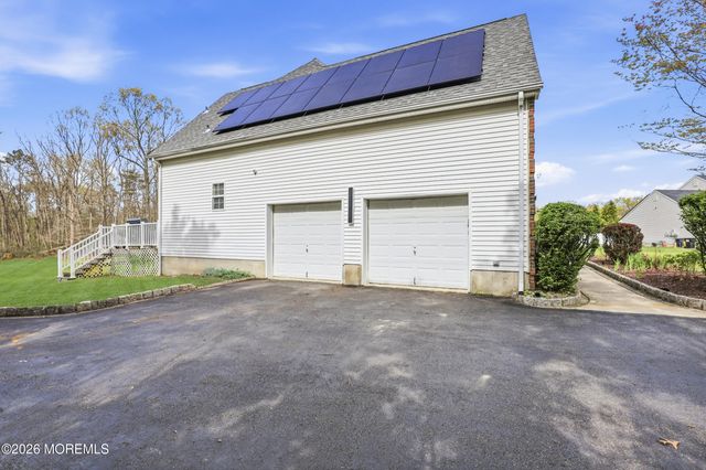 19 Susie Lane, Jackson, NJ 08527