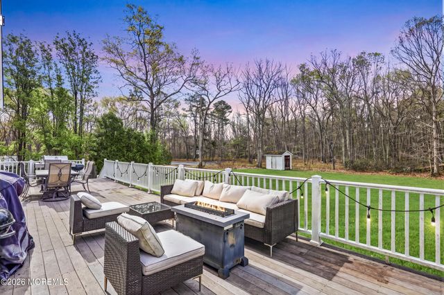 19 Susie Lane, Jackson, NJ 08527