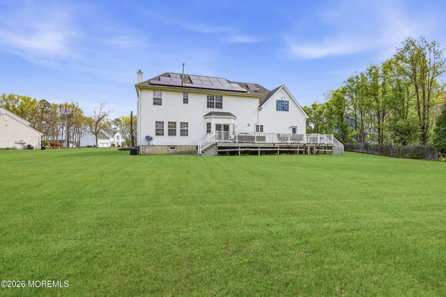 19 Susie Lane, Jackson, NJ 08527