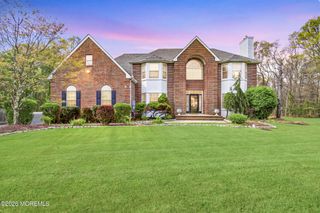 19 Susie Lane, Jackson, NJ 08527
