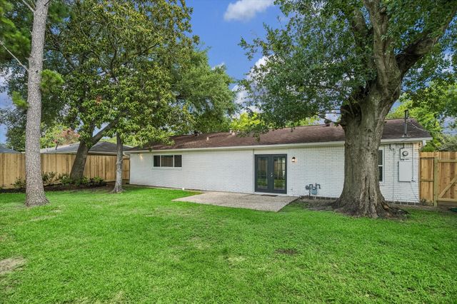 9319 Meadowcroft Drive, Houston, TX 77063