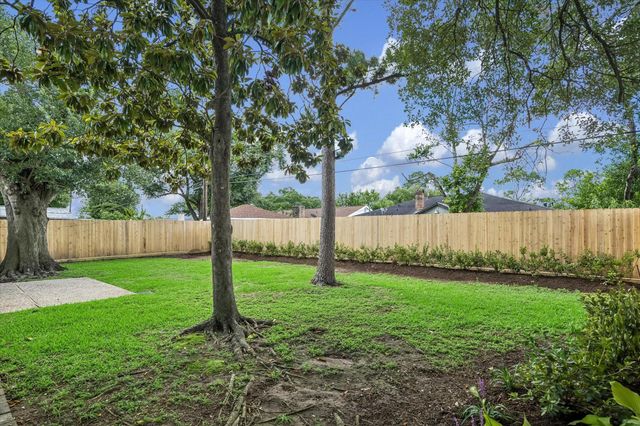 9319 Meadowcroft Drive, Houston, TX 77063