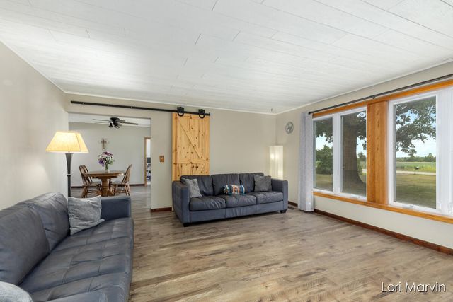 5479 W 80th Street, Fremont, MI 49412