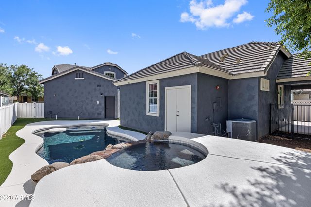 2974 E Camellia Drive, Gilbert, AZ 85296
