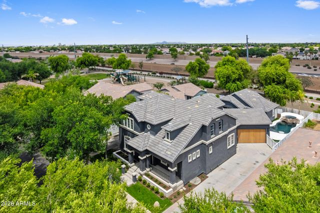 2974 E Camellia Drive, Gilbert, AZ 85296