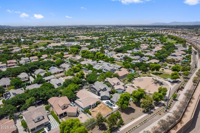 2974 E Camellia Drive, Gilbert, AZ 85296